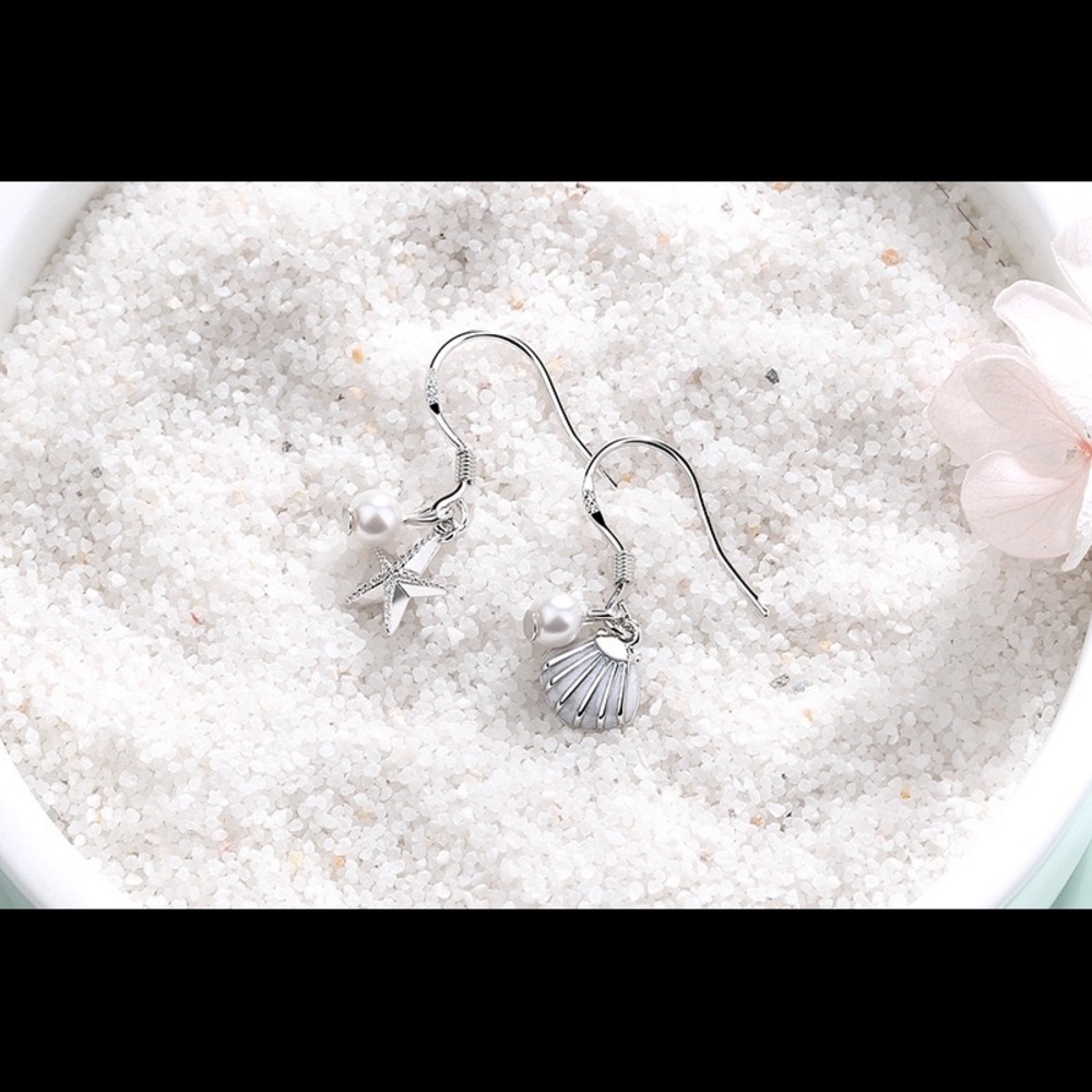 Earrings - Picture 3 of 8